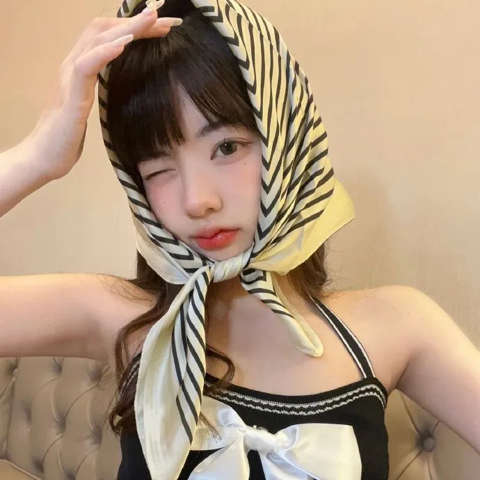 踏浪女人